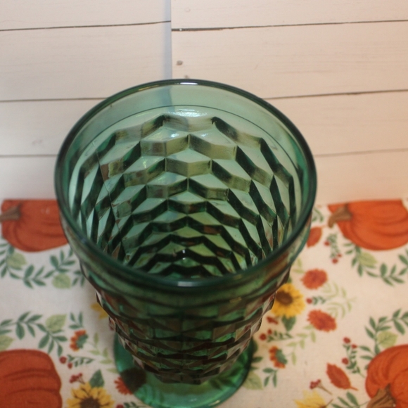 Forest Green Textured Glass Goblets - Picture 2 of 4